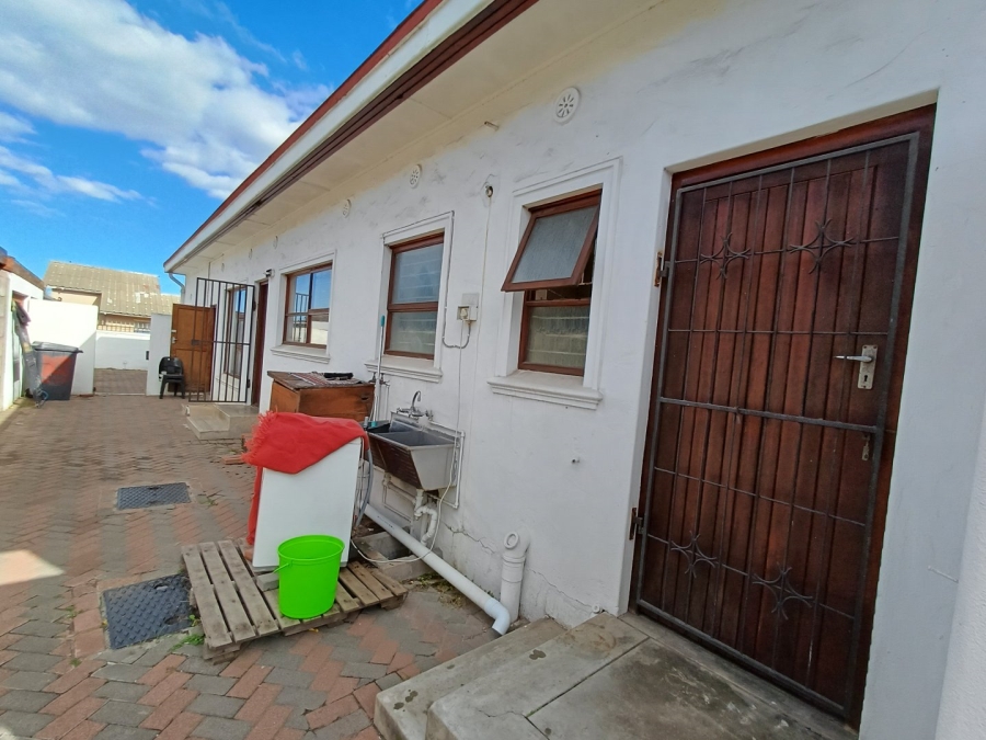 3 Bedroom Property for Sale in Ravensmead Western Cape